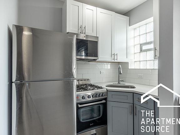4th image of 4033 N Kenmore Ave #414