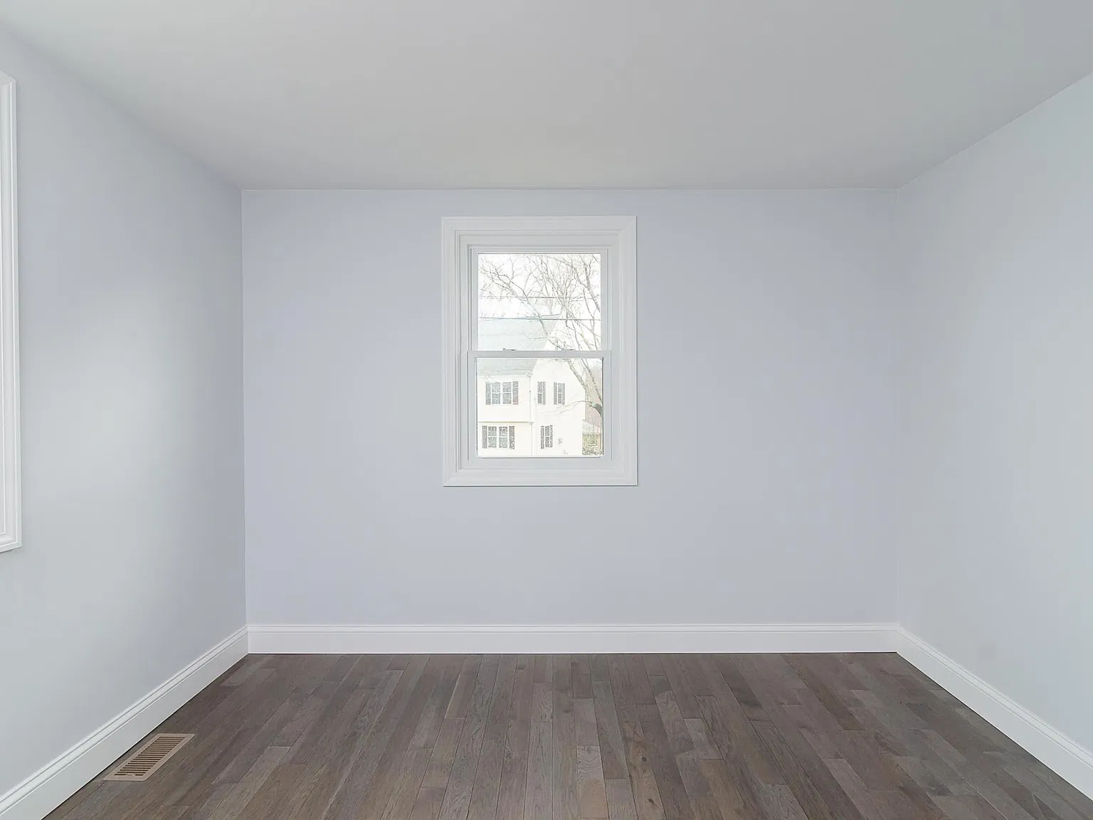 2 bed, 750 sqft, $2,790 — Photo 4