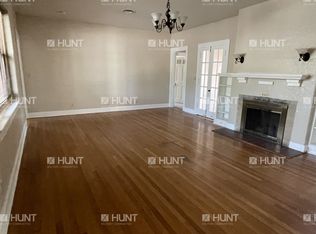 15 Military Plz #406, Universal City, TX 78148