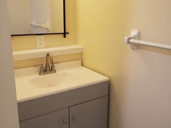 4th image of 206 E Plymouth St APT A