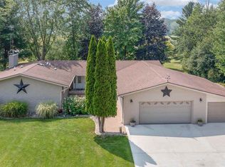 4879 N Anna Ln, Sanford, MI 48657