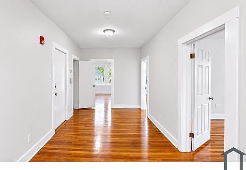 2nd image of 50 Willowwood St APT 5