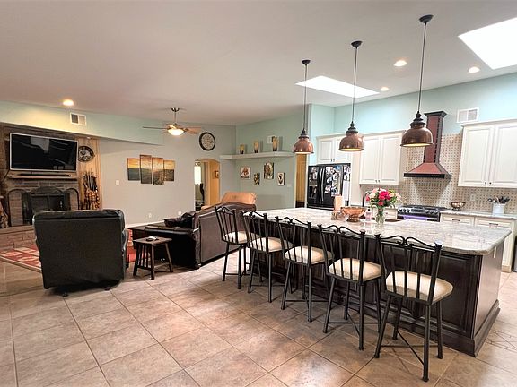 living_kitchen2_06052023