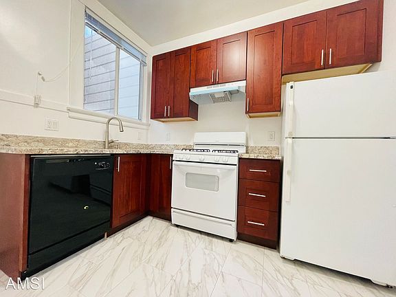 2nd image of 1337 California St Unit 5
