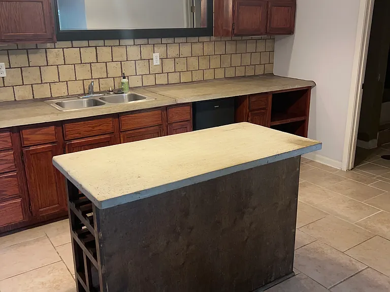 1831 W Elm Ter — Photo 3