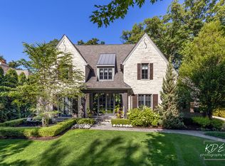 465 White Oak Dr, Naperville, IL 60540