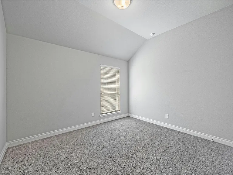 169 Belford St — Photo 24