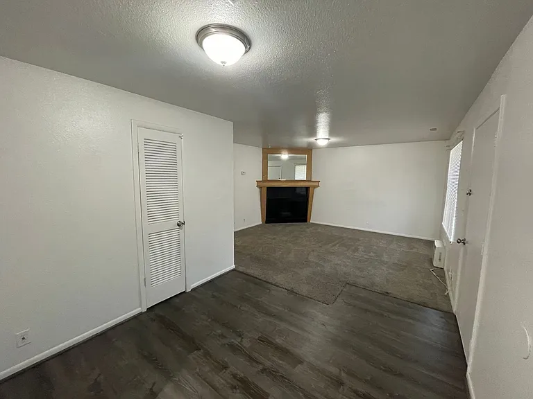 2707 S Adams Street — Photo 5