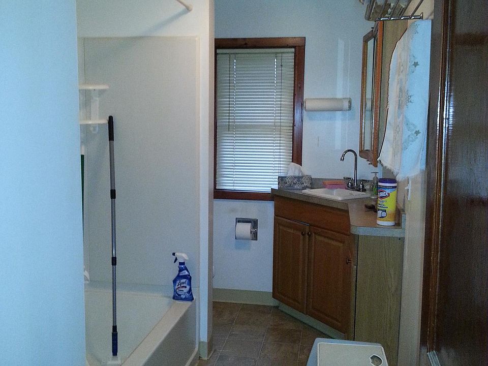 2nd image of 2661 Bedell Rd