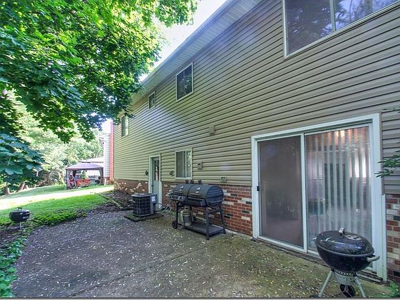 5th image of 615 Shawnee Ln