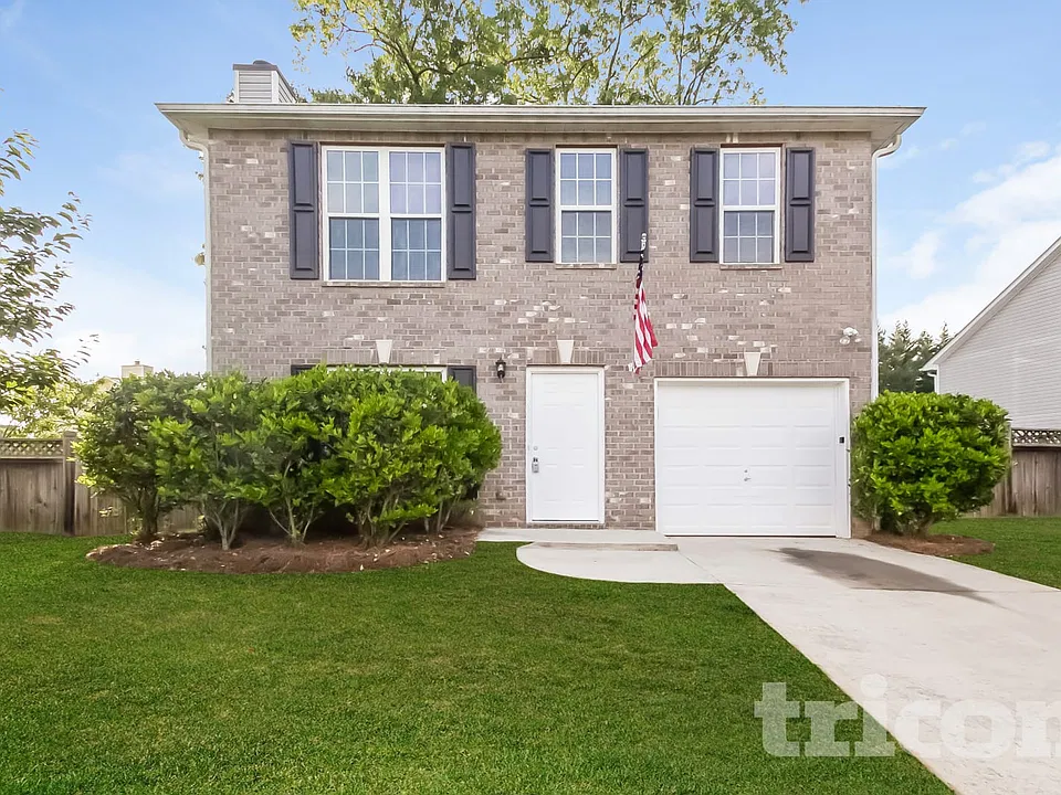3796 Riverside Pkwy