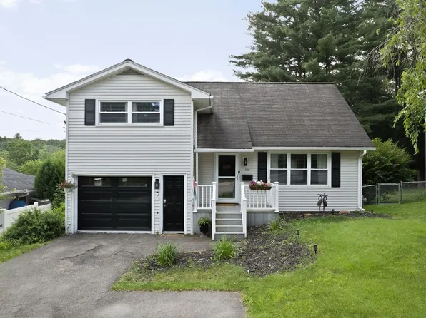 606 Pheasant Ln, Endwell, NY 13760