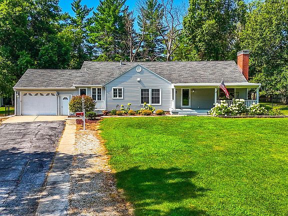2nd image of 8 Branchwood Rd