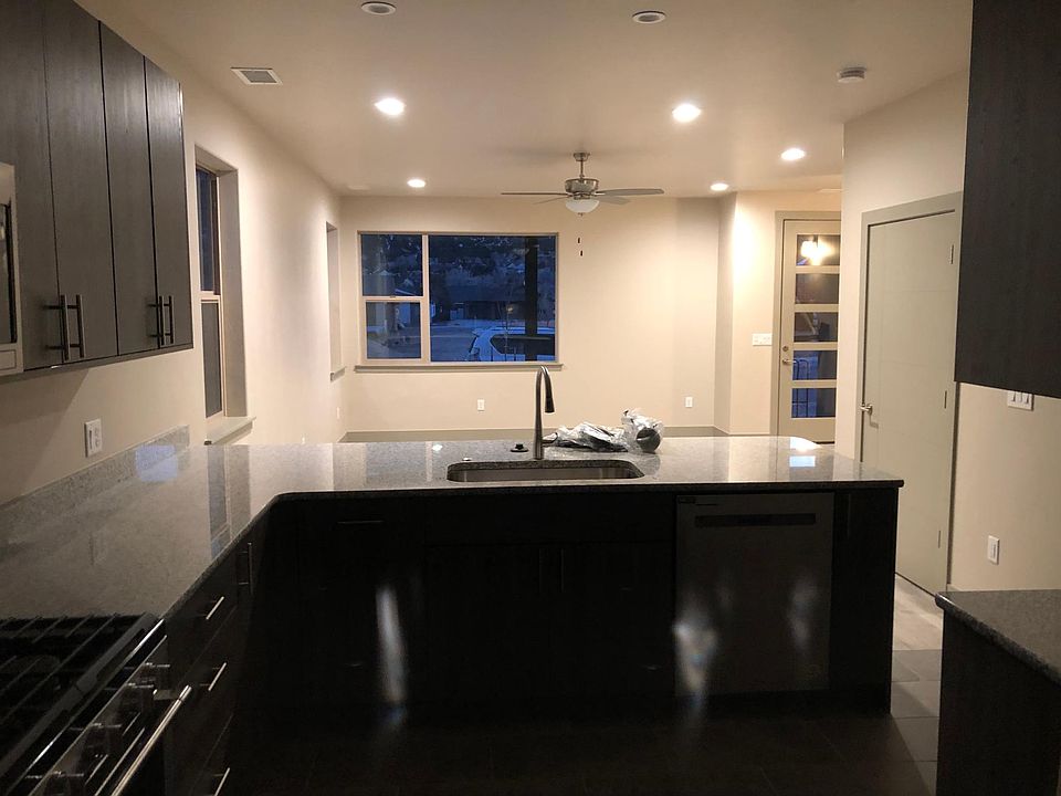 2nd image of 1108 Agate Ln
