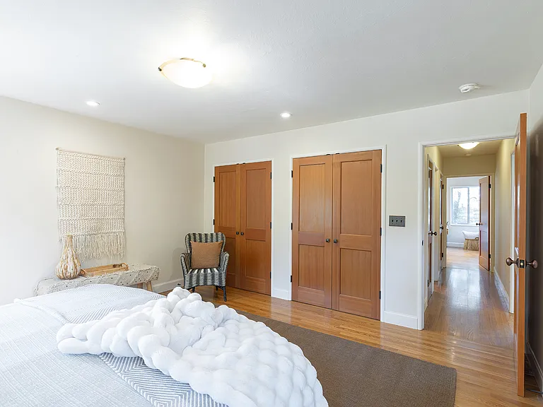 525 Keyes Ave — Photo 24