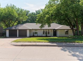 1112 Mary Lee Ln, Edmond, OK 73034