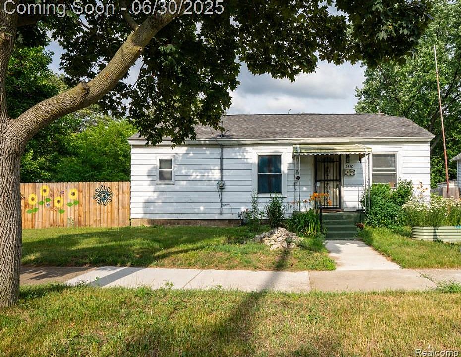 1st image of 2410 Woodward Ave SW