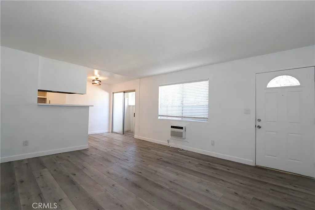 Building Photo - 460 Vista Ave #B