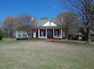 5460 Wedgewood Dr, Olive Branch, MS 38654