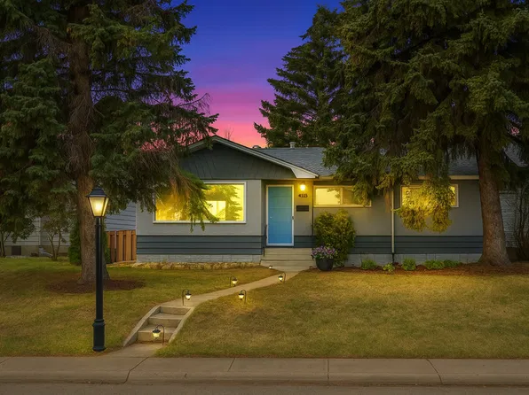 13028 78th St NW Unit 2, Edmonton, AB T5C 1G8