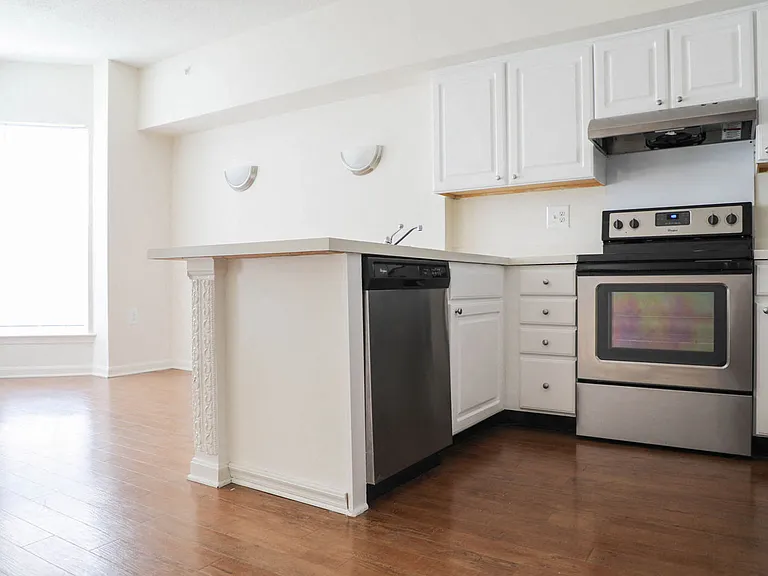 Cascades Overlook Apts. — Photo 19