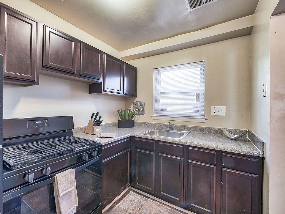 1st image of 919 Claymont Ave #1238B