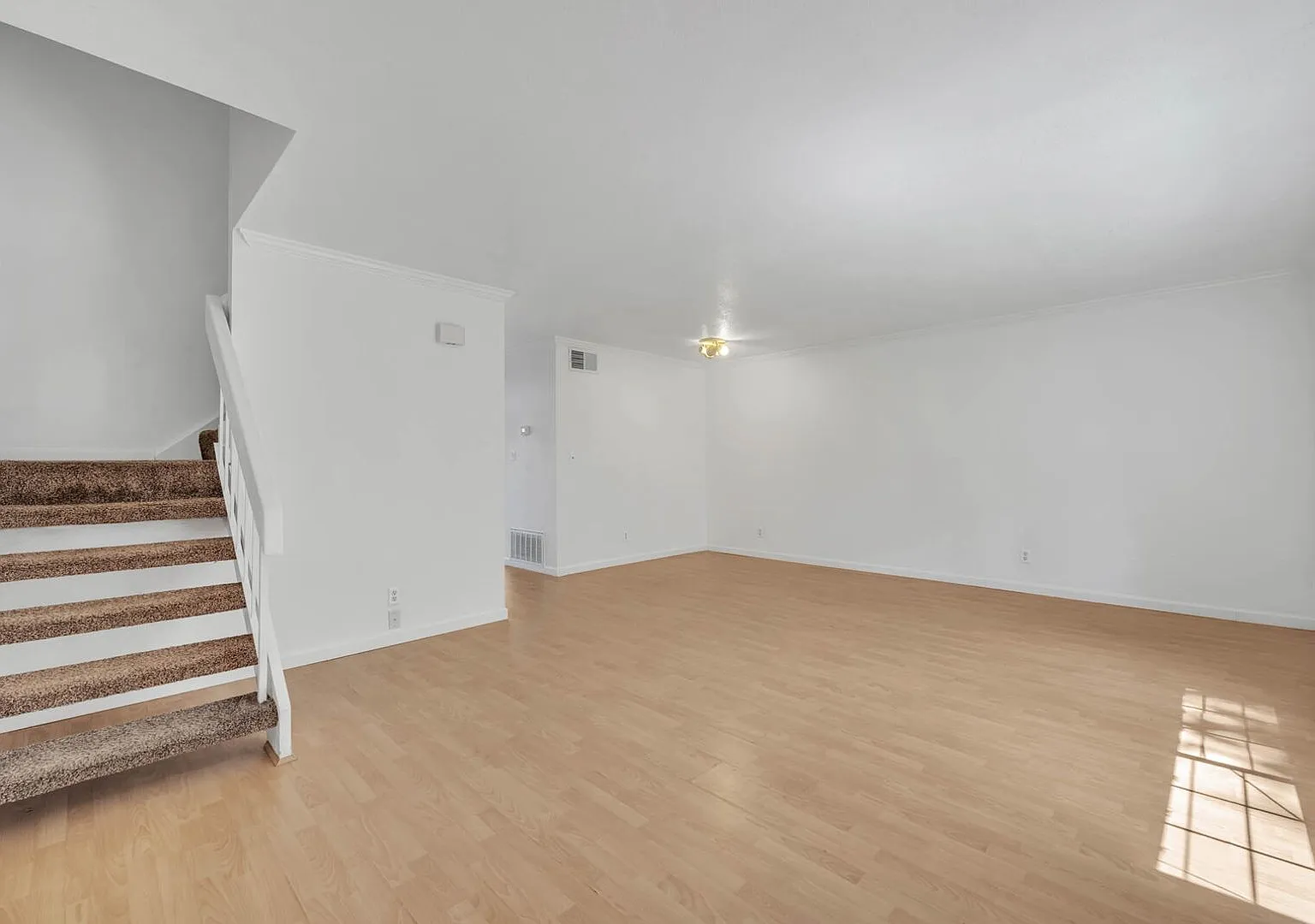 3926 Oak Villa Cir — Photo 3
