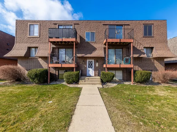 1115 Elizabeth Ct APT 6, Crest Hill, IL 60403