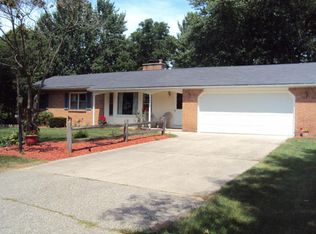 765 Newcastle Dr, Holland, MI 49423
