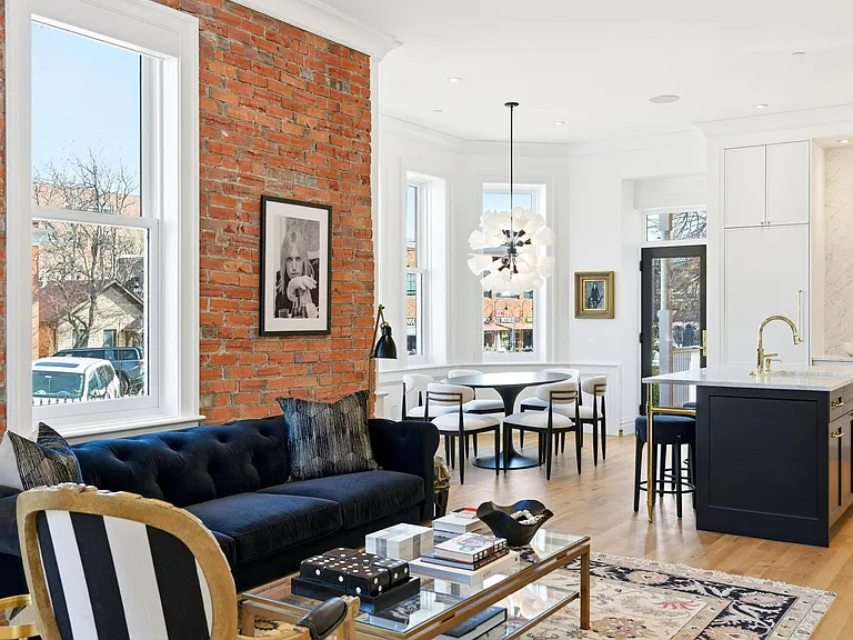 946 Spruce St #B — Photo 3