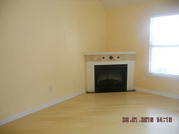 3rd image of 504 Jaclyn Cir
