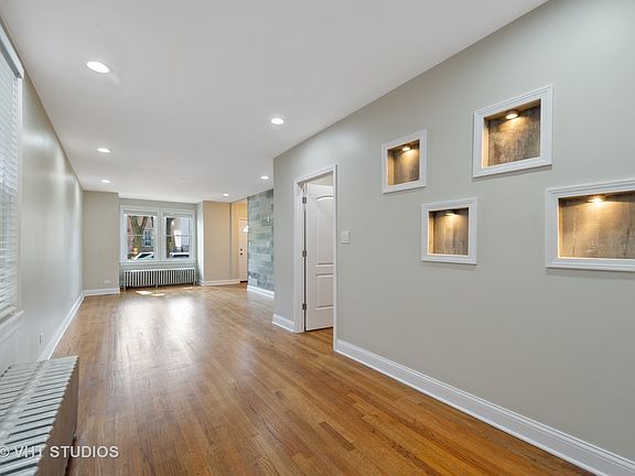 4th image of 1713 N Francisco Ave
