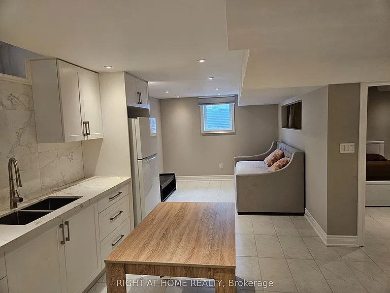 121 Badessa Cir #LOWER — Photo 4