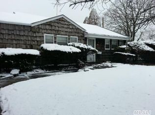 2148 Shoreham Way, Merrick, NY 11566