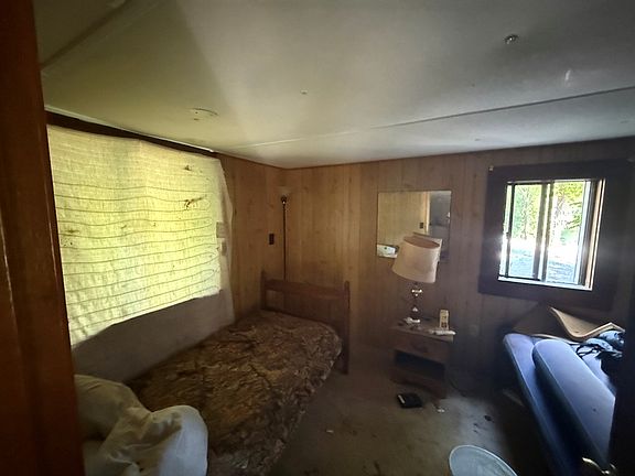 5th image of 84 High Bridge Dr