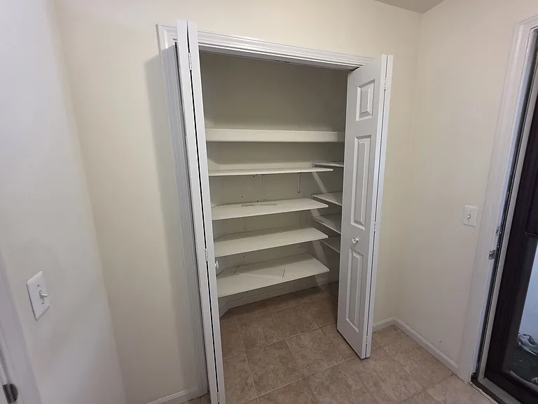 2103 Enterprise Dr — Photo 17