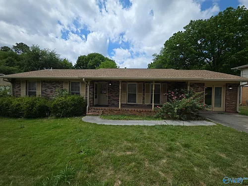 2613 Skyline Dr NW Photo 1
