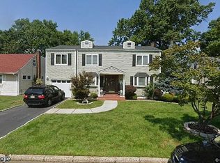 90 Longfellow Dr, Colonia, NJ 07067