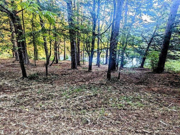 14 Lawsons Dr, Clarksville, VA 23927