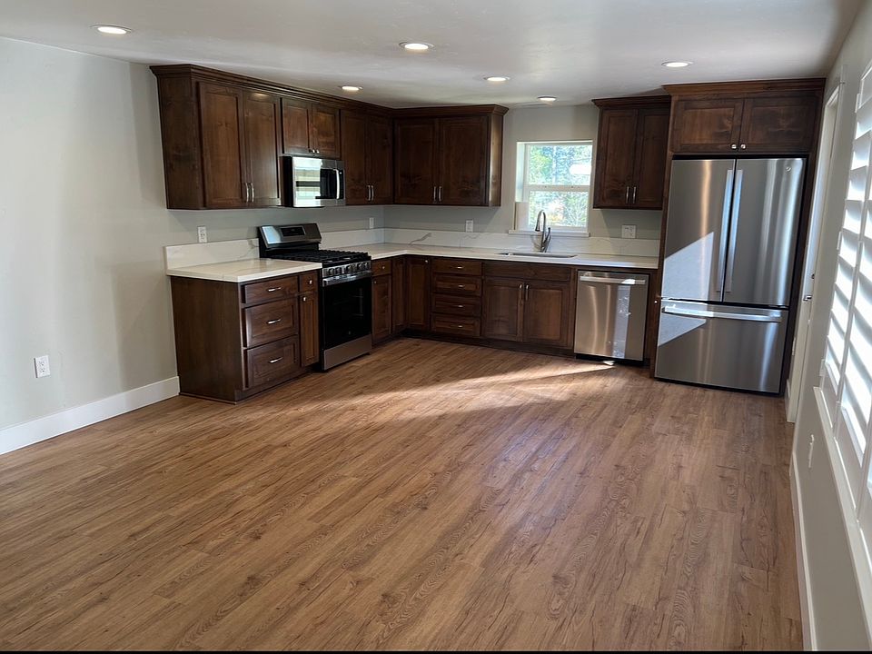 1st image of 3420 Rio Vista Way