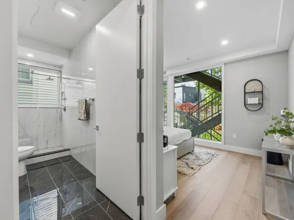 77 Van Reypen Street image 13 of 23