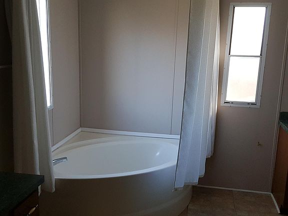 5th image of 1012 Louisville St Lot 534