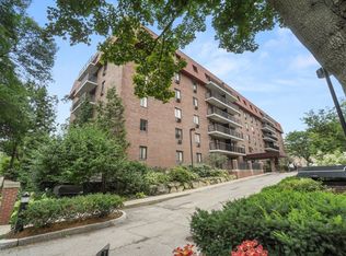 125 Pleasant St APT 107, Brookline, MA 02446