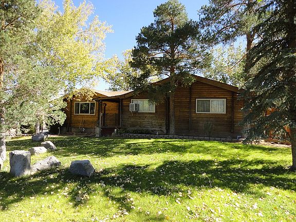 4th image of 1075 Arroyo Dr