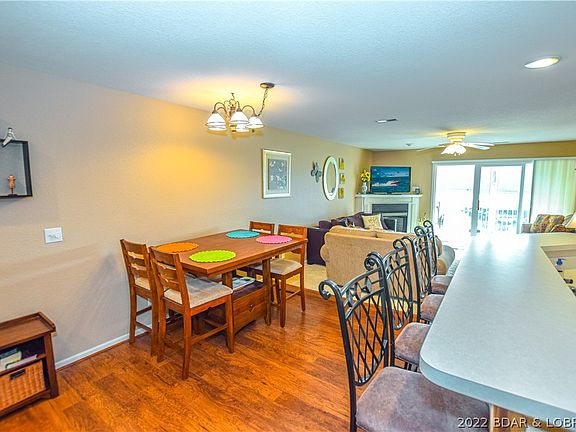 3rd image of 4800 Eagleview Dr Unit 216A