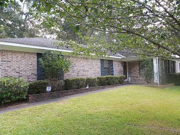 3rd image of 5683 Woodchase Cir E