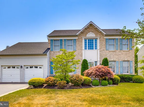 42 Brooks Rd, Moorestown, NJ 08057