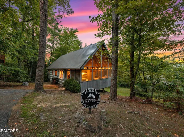 2224 Hidden Mountain Rd, Sevierville, TN 37876