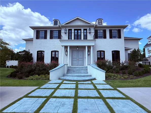 5568 Clear Creek Blvd, Fayetteville, AR 72704