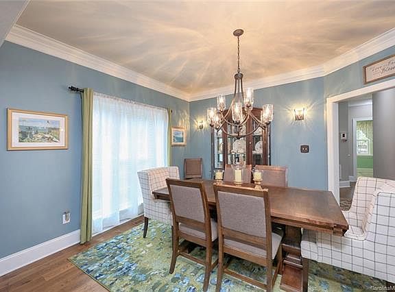 5th image of 137 Shavender Dr